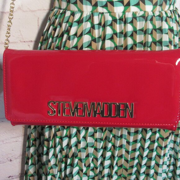 STEVE MADDEN RED PATENT VEGAN LEATHER CONVERTABLE CLUTCH XBODY BAG 11" X 5" - Picture 9 of 9